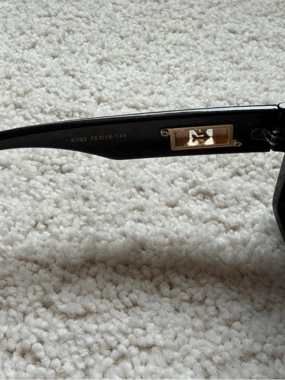 Louis Vuitton LV Women’s Sunglasses Black & Gold Oversized Designer Shades - Picture 4 of 5